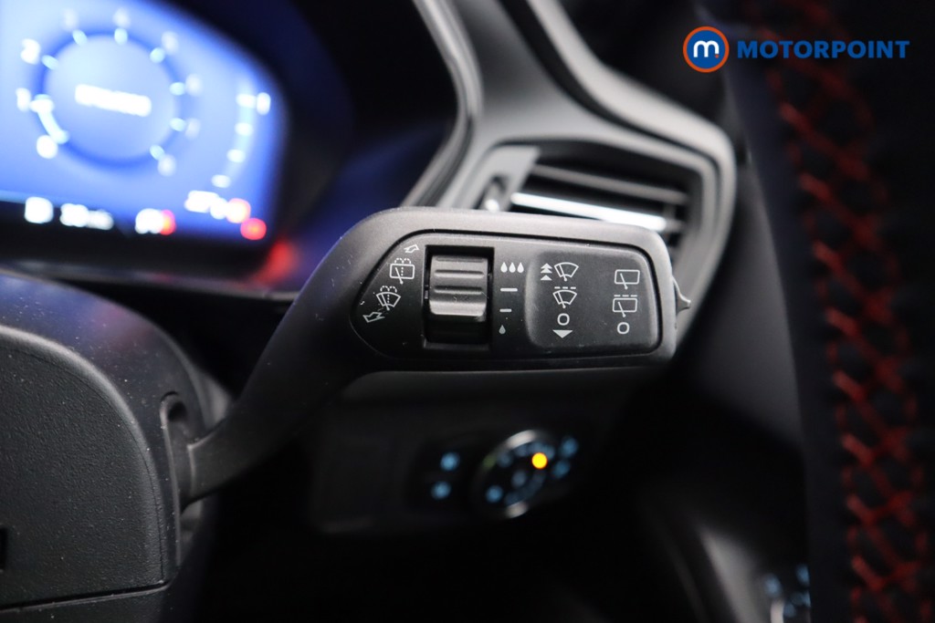 Ford Focus St-Line Vignale Manual Petrol Hatchback - Stock Number (1584888) - 8th supplementary image