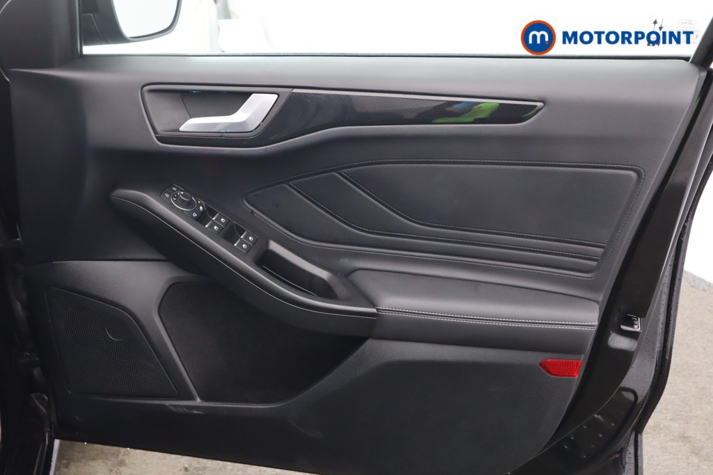 Ford Focus St-Line Vignale Manual Petrol Hatchback - Stock Number (1584888) - 19th supplementary image