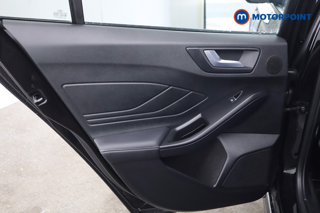 Ford Focus St-Line Vignale Manual Petrol Hatchback - Stock Number (1584888) - 30th supplementary image