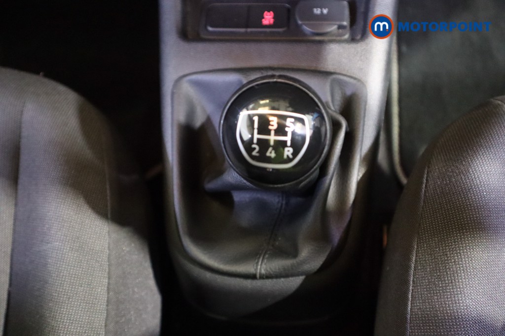 Volkswagen UP Black Edition Manual Petrol Hatchback - Stock Number (1585477) - 5th supplementary image