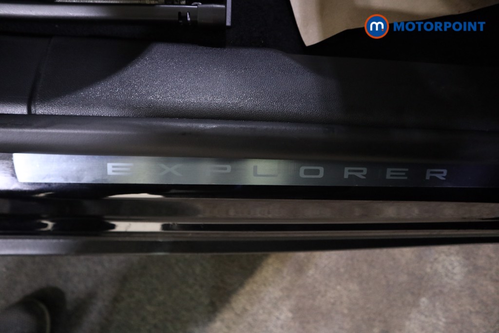 Ford Explorer Premium Automatic Electric SUV - Stock Number (1586052) - 14th supplementary image