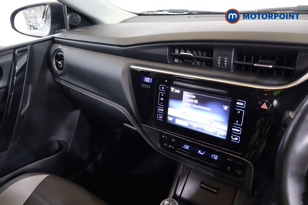 Toyota Auris Icon Manual Petrol Hatchback - Stock Number (1586379) - 3rd supplementary image