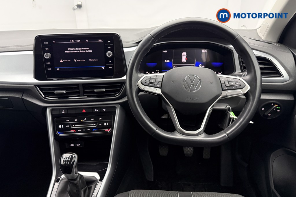 Volkswagen T-Roc Life Manual Petrol SUV - Stock Number (1586840) - 2nd supplementary image