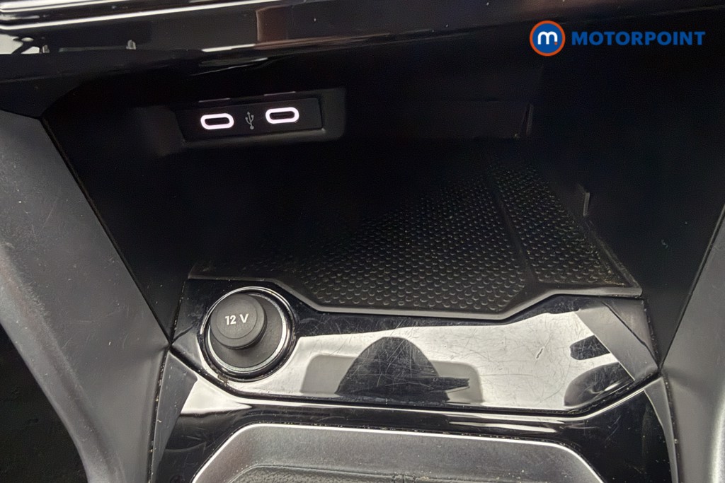 Volkswagen T-Roc Life Manual Petrol SUV - Stock Number (1586840) - 14th supplementary image