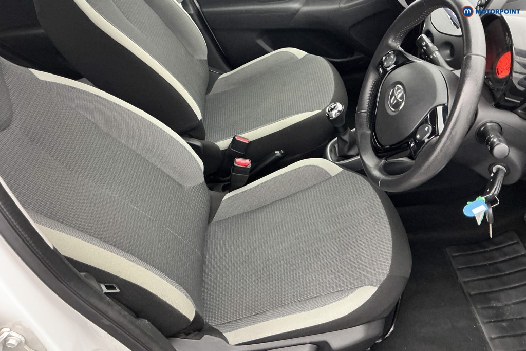 Toyota Aygo X-Play Manual Petrol Hatchback - Stock Number (1586878) - 5th supplementary image