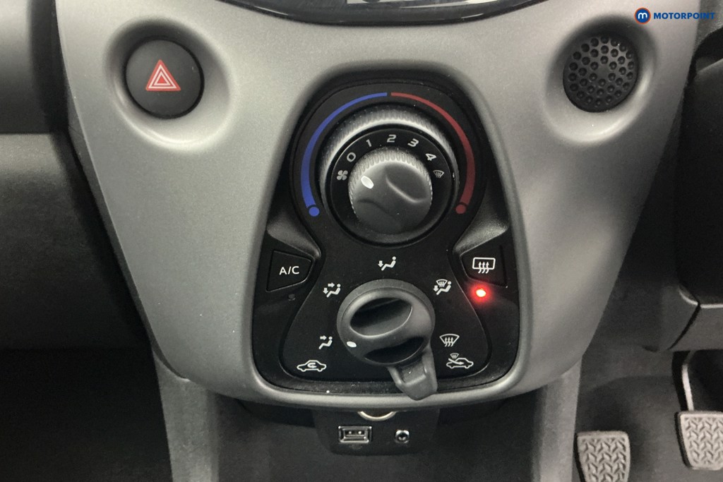 Toyota Aygo X-Play Manual Petrol Hatchback - Stock Number (1586878) - 15th supplementary image