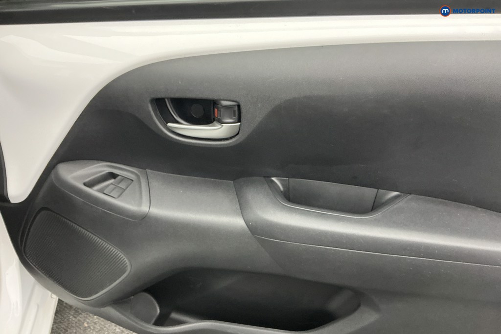 Toyota Aygo X-Play Manual Petrol Hatchback - Stock Number (1586878) - 20th supplementary image