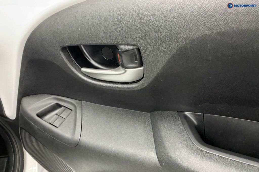 Toyota Aygo X-Play Manual Petrol Hatchback - Stock Number (1586878) - 21st supplementary image