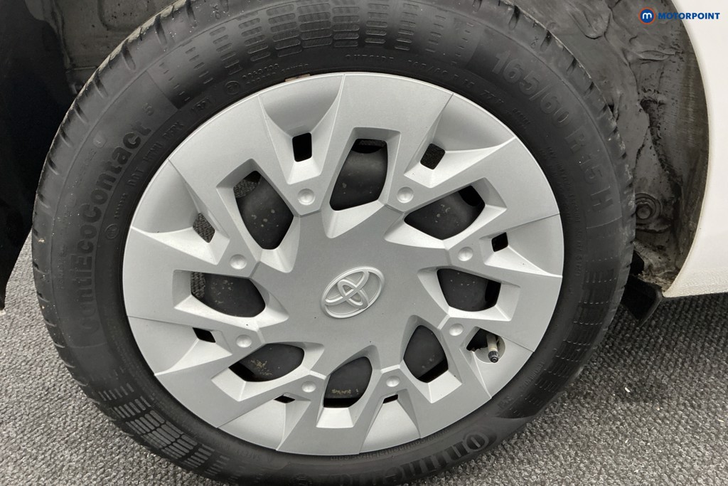 Toyota Aygo X-Play Manual Petrol Hatchback - Stock Number (1586878) - 31st supplementary image