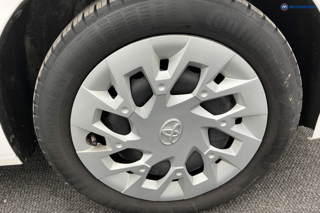 Toyota Aygo X-Play Manual Petrol Hatchback - Stock Number (1586878) - 32nd supplementary image