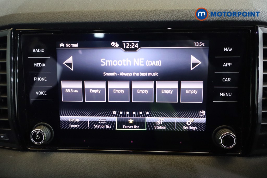 Skoda Karoq Sportline Automatic Petrol SUV - Stock Number (1587394) - 5th supplementary image