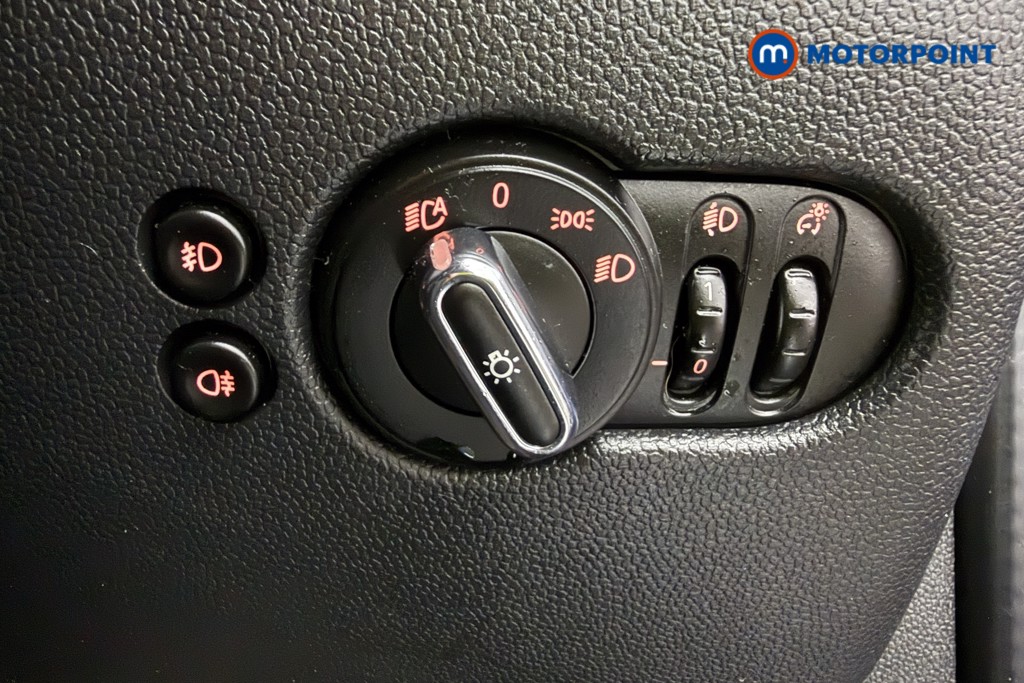 Mini Hatchback Cooper Classic Manual Petrol Hatchback - Stock Number (1587430) - 16th supplementary image