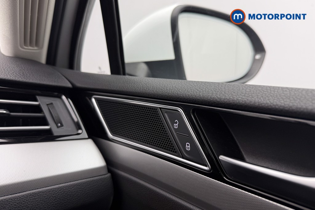 Volkswagen Passat Se Business Automatic Petrol Estate - Stock Number (1587786) - 20th supplementary image
