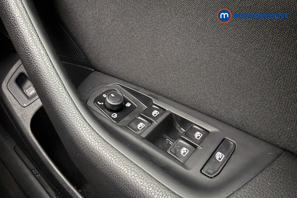 Volkswagen Passat Se Business Automatic Petrol Estate - Stock Number (1587786) - 21st supplementary image