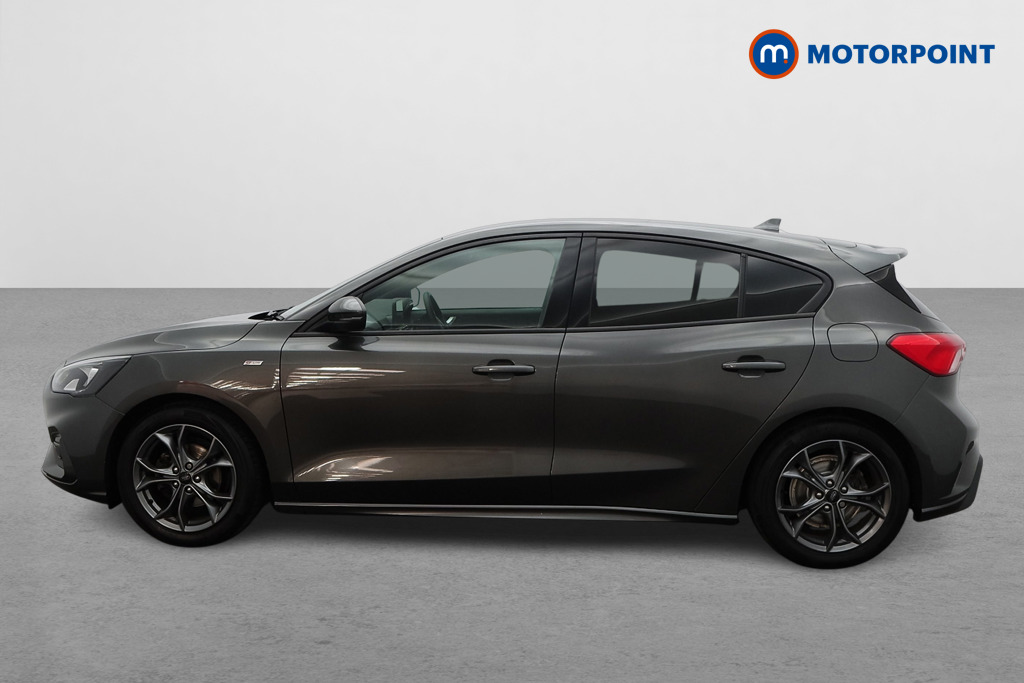 Ford Focus St-Line Manual Petrol Hatchback - Stock Number (1588301) - Passenger side