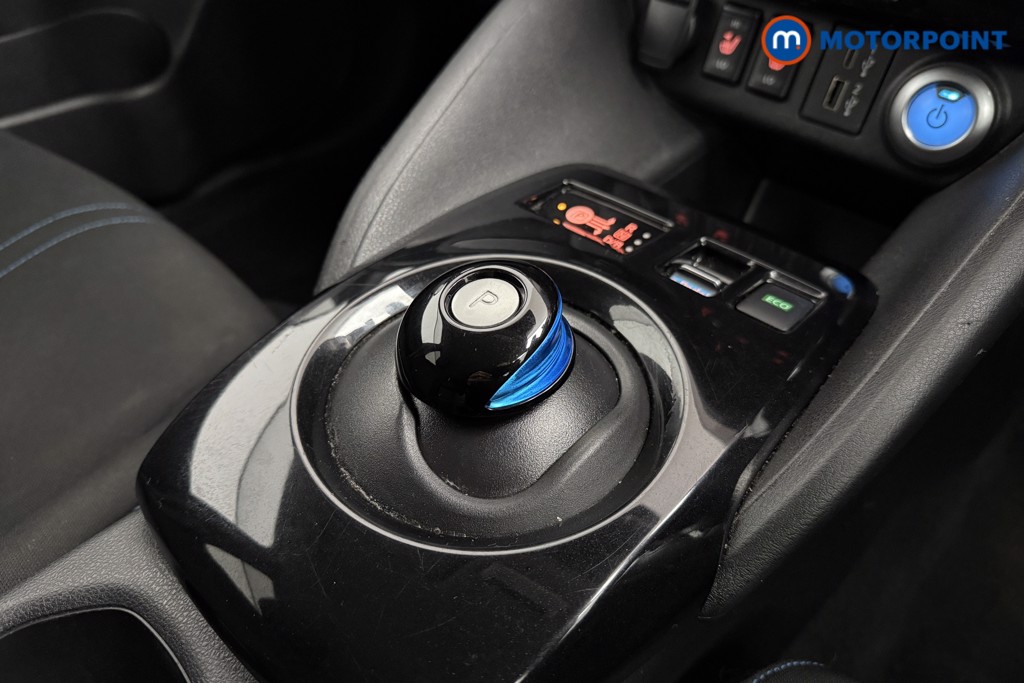 Nissan Leaf N-Connecta Automatic Electric Hatchback - Stock Number (1589315) - 13th supplementary image