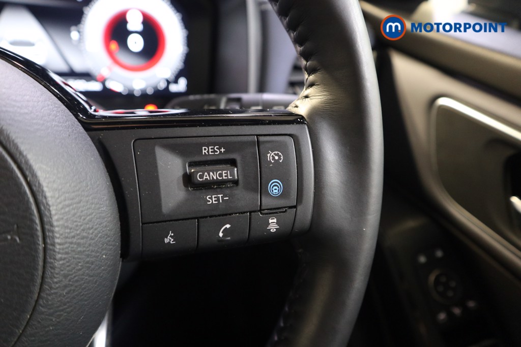 Nissan Qashqai Tekna Manual Petrol SUV - Stock Number (1589452) - 4th supplementary image