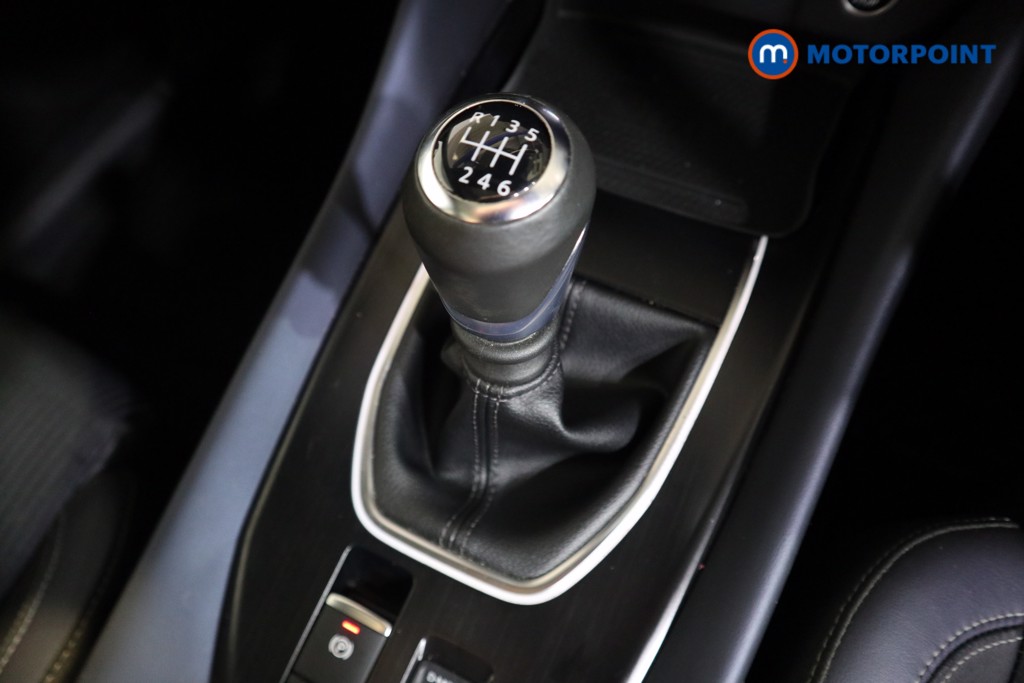 Nissan Qashqai Tekna Manual Petrol SUV - Stock Number (1589452) - 8th supplementary image