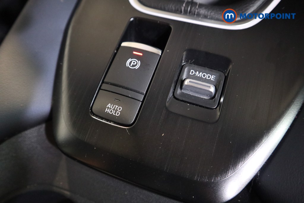 Nissan Qashqai Tekna Manual Petrol SUV - Stock Number (1589452) - 9th supplementary image