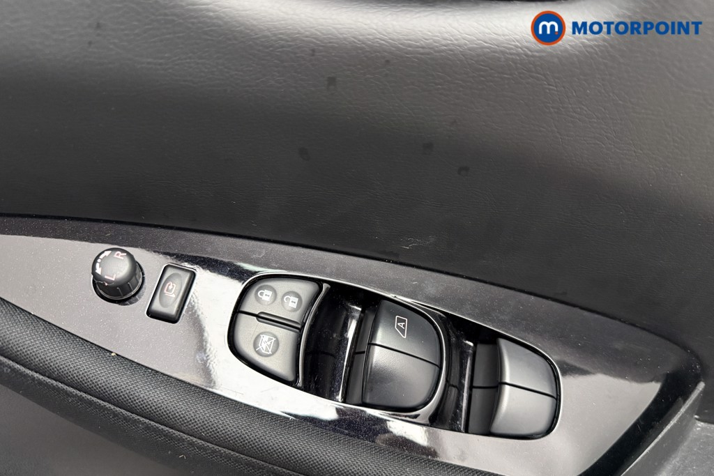 Nissan Leaf N-Connecta Automatic Electric Hatchback - Stock Number (1589540) - 18th supplementary image