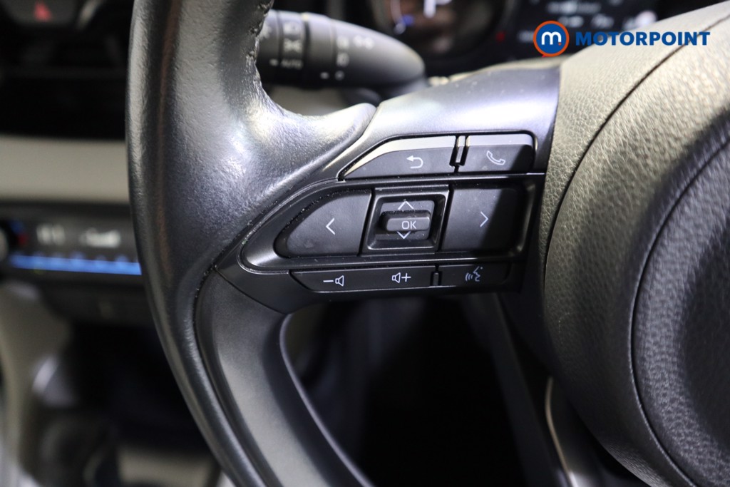 Toyota Yaris Excel Automatic Petrol-Electric Hybrid Hatchback - Stock Number (1589673) - 3rd supplementary image