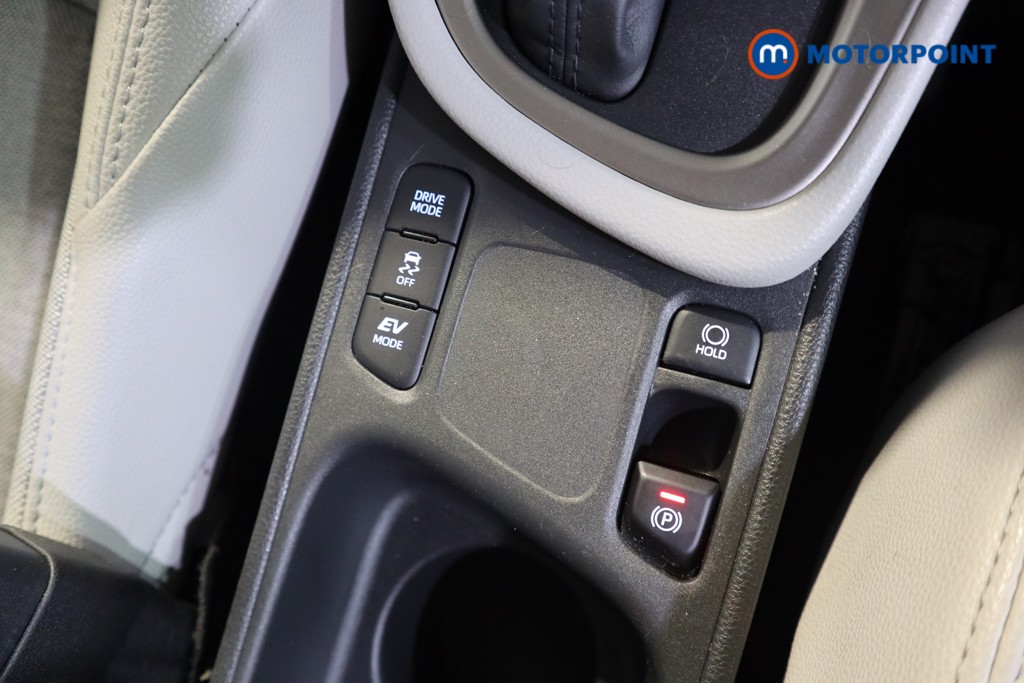 Toyota Yaris Excel Automatic Petrol-Electric Hybrid Hatchback - Stock Number (1589673) - 9th supplementary image