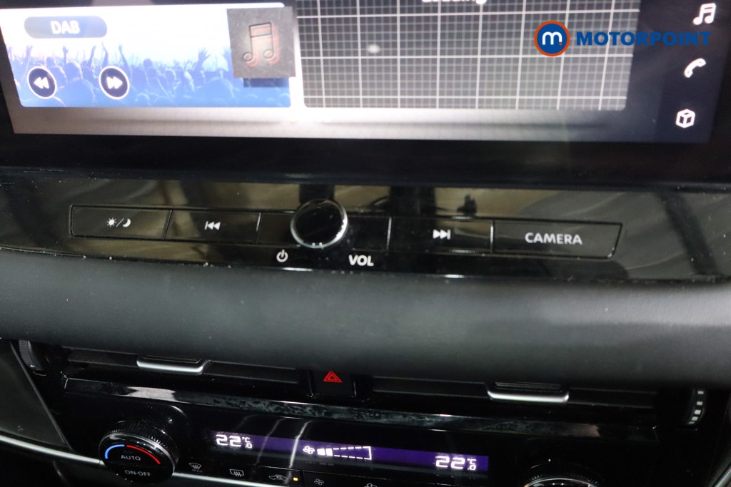 Nissan Qashqai N-Connecta Manual Petrol SUV - Stock Number (1590017) - 10th supplementary image