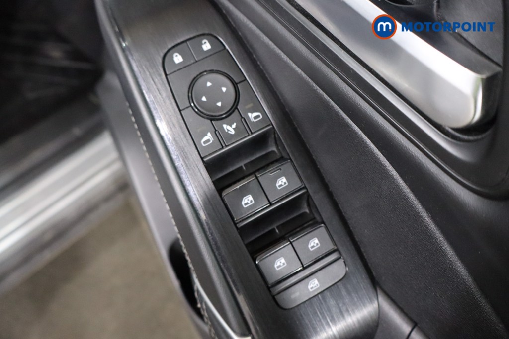 Nissan Qashqai N-Connecta Manual Petrol SUV - Stock Number (1590017) - 18th supplementary image