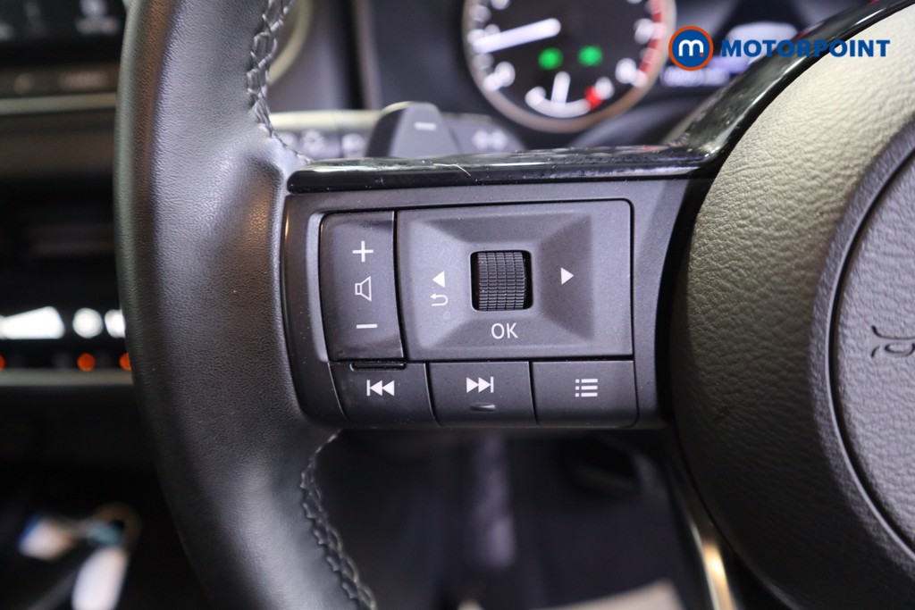 Nissan Qashqai Acenta Premium Automatic Petrol SUV - Stock Number (1590019) - 5th supplementary image