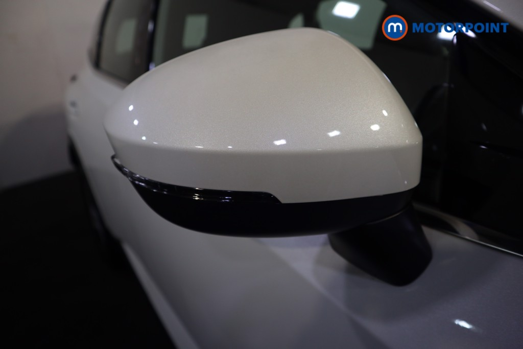 Nissan Qashqai Acenta Premium Automatic Petrol SUV - Stock Number (1590019) - 25th supplementary image