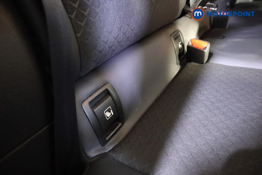 Nissan Juke N-Connecta Automatic Petrol SUV - Stock Number (1590214) - 15th supplementary image