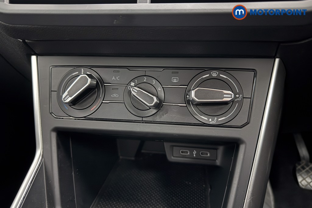 Volkswagen Polo Life Manual Petrol Hatchback - Stock Number (1590260) - 12th supplementary image