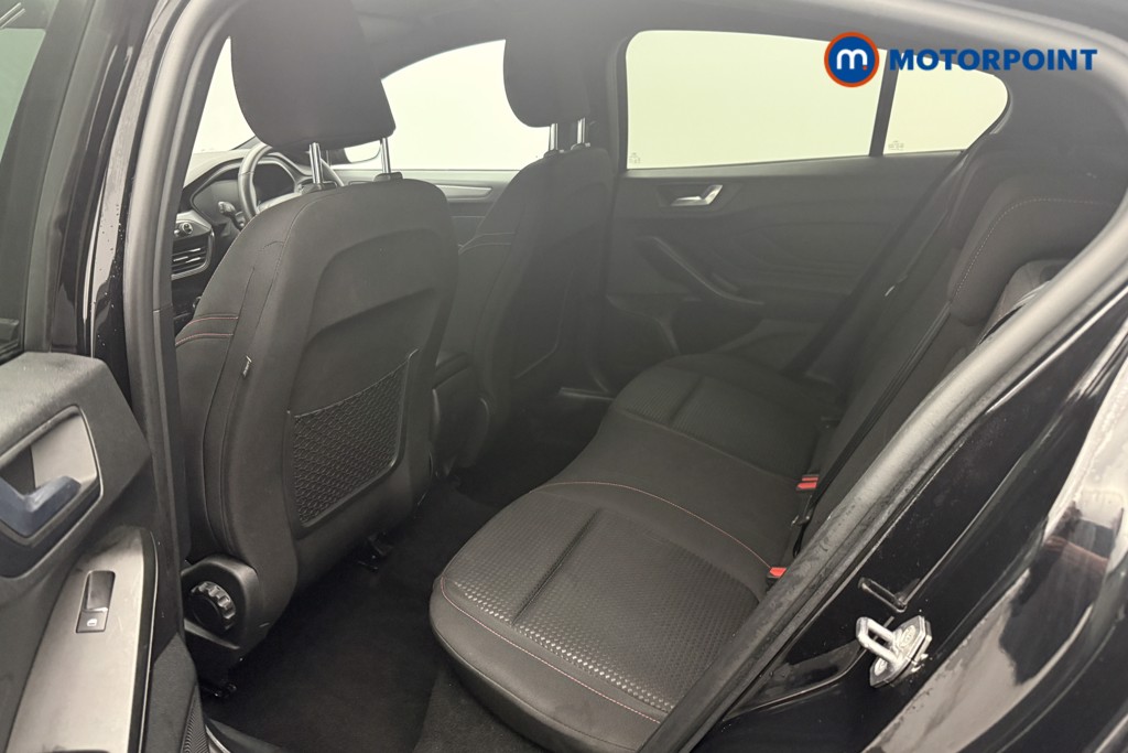 Ford Focus St-Line Style Automatic Diesel Hatchback - Stock Number (1590573) - 5th supplementary image