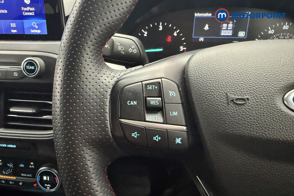 Ford Focus St-Line Style Automatic Diesel Hatchback - Stock Number (1590573) - 9th supplementary image