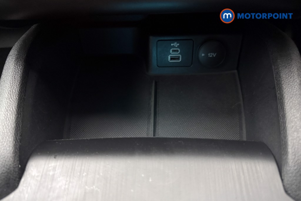 Ford Focus St-Line Style Automatic Diesel Hatchback - Stock Number (1590573) - 15th supplementary image