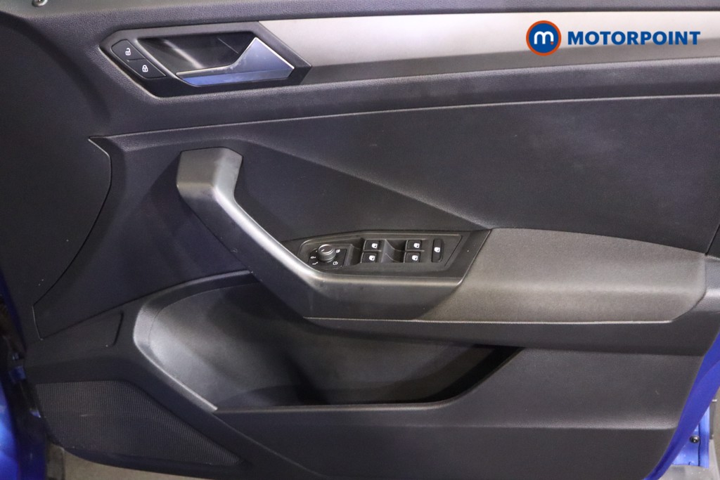 Volkswagen T-Roc SE Manual Petrol SUV - Stock Number (1590893) - 13th supplementary image