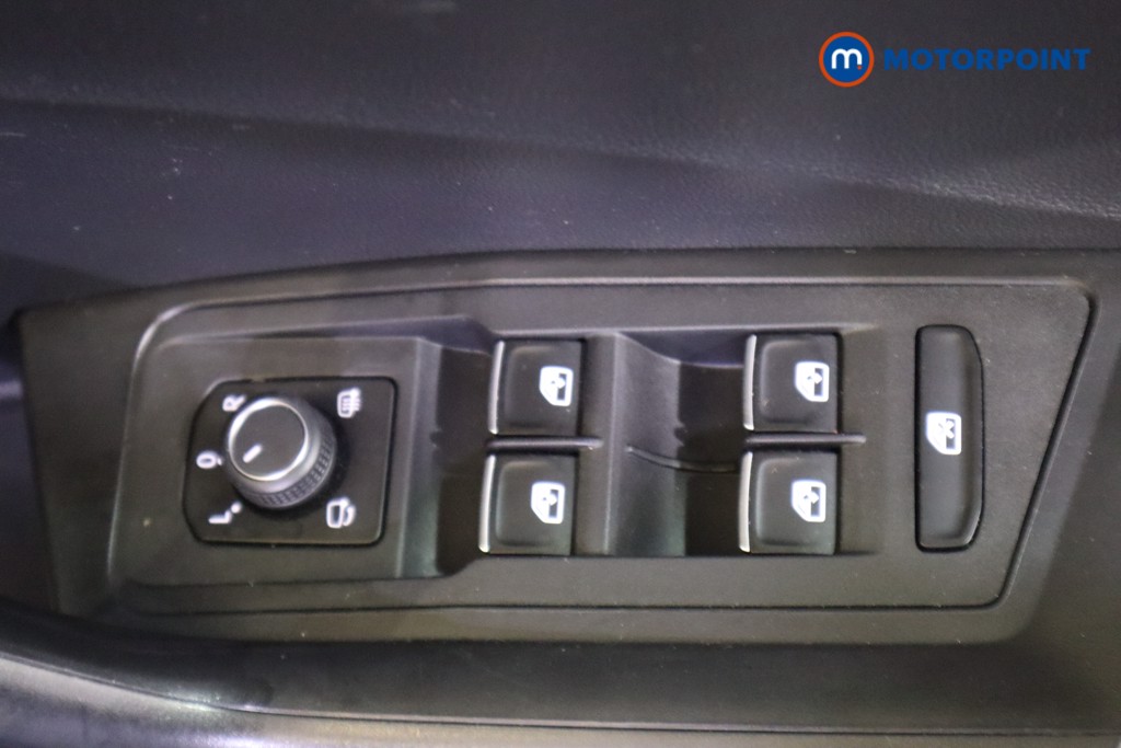 Volkswagen T-Roc SE Manual Petrol SUV - Stock Number (1590893) - 15th supplementary image