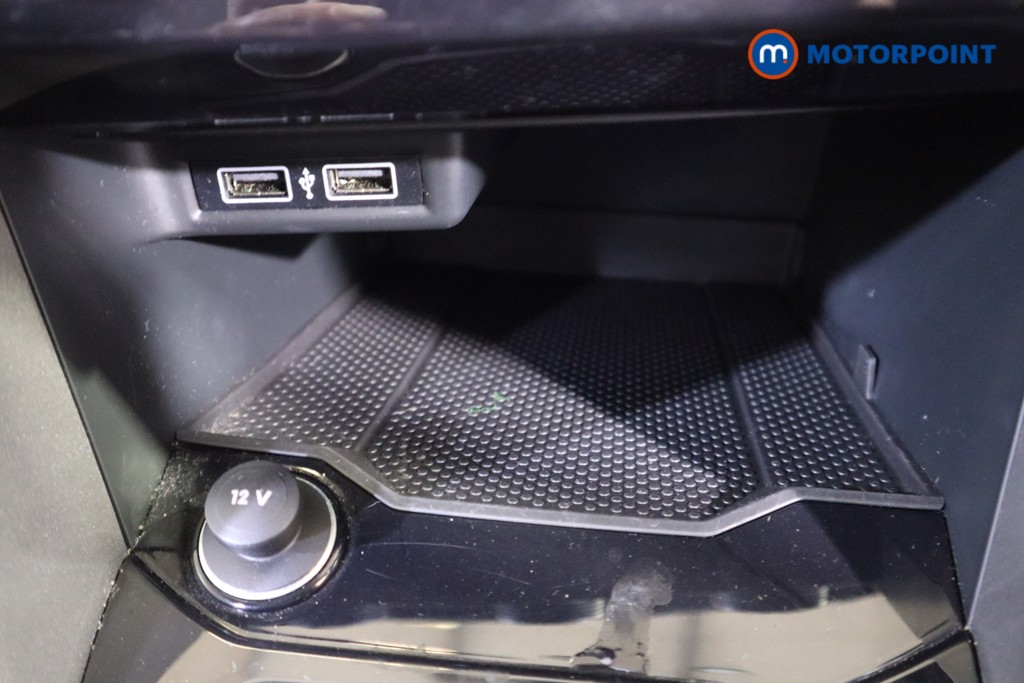 Volkswagen T-Roc SE Manual Petrol SUV - Stock Number (1590893) - 21st supplementary image