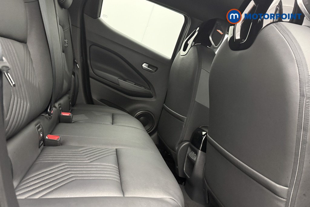 Nissan Juke Tekna Manual Petrol SUV - Stock Number (1591056) - 9th supplementary image