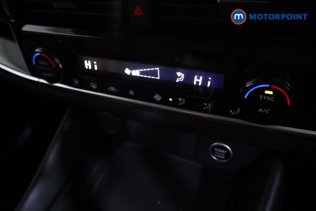 Nissan Qashqai N-Connecta Automatic Petrol SUV - Stock Number (1591065) - 7th supplementary image