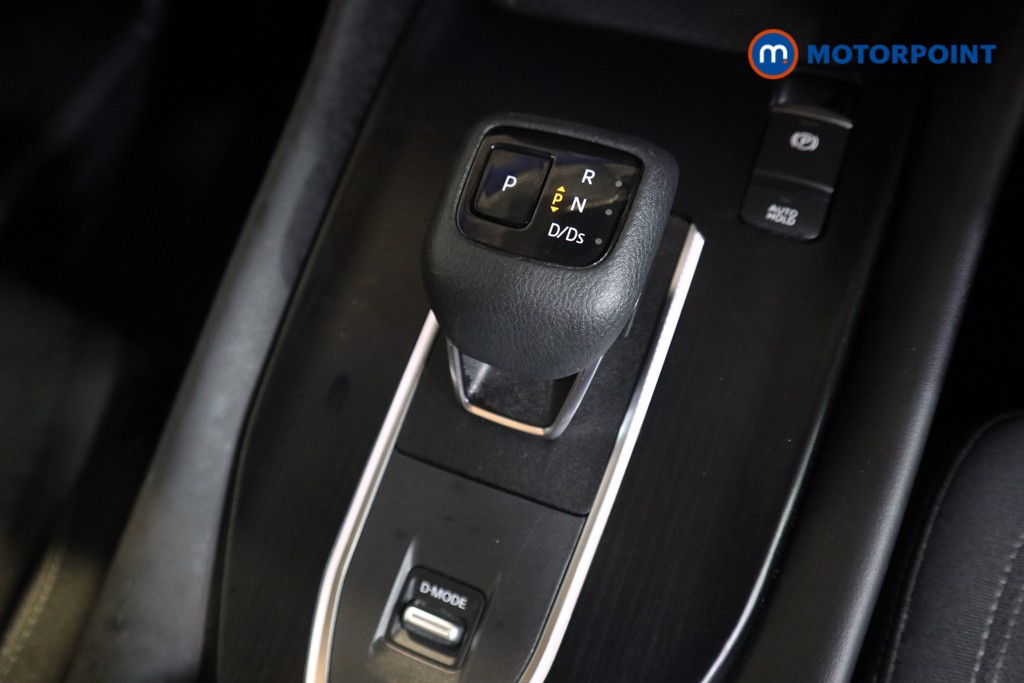 Nissan Qashqai N-Connecta Automatic Petrol SUV - Stock Number (1591065) - 9th supplementary image