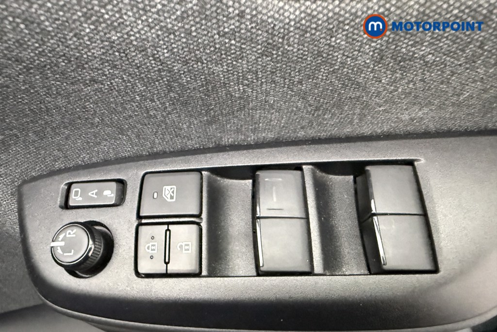 Toyota Yaris Cross Excel Automatic Petrol-Electric Hybrid Estate - Stock Number (1591077) - 19th supplementary image