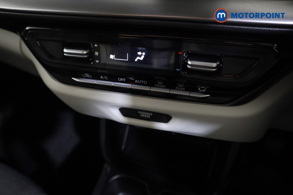 Suzuki Swift Ultra Manual Petrol Hatchback - Stock Number (1591197) - 7th supplementary image