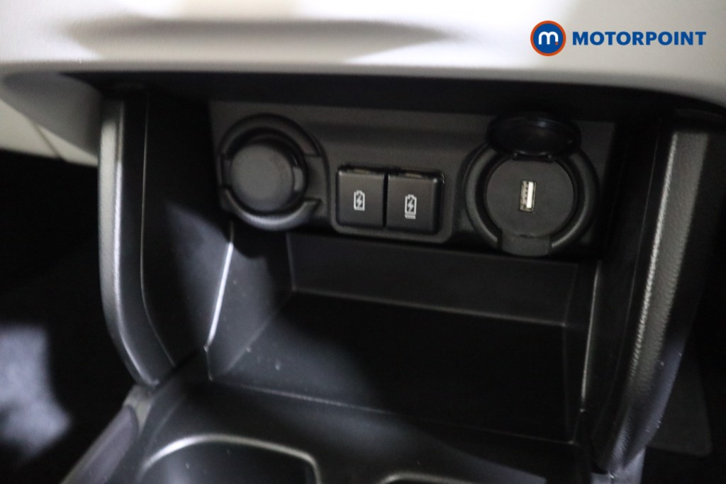 Suzuki Swift Ultra Manual Petrol Hatchback - Stock Number (1591197) - 8th supplementary image