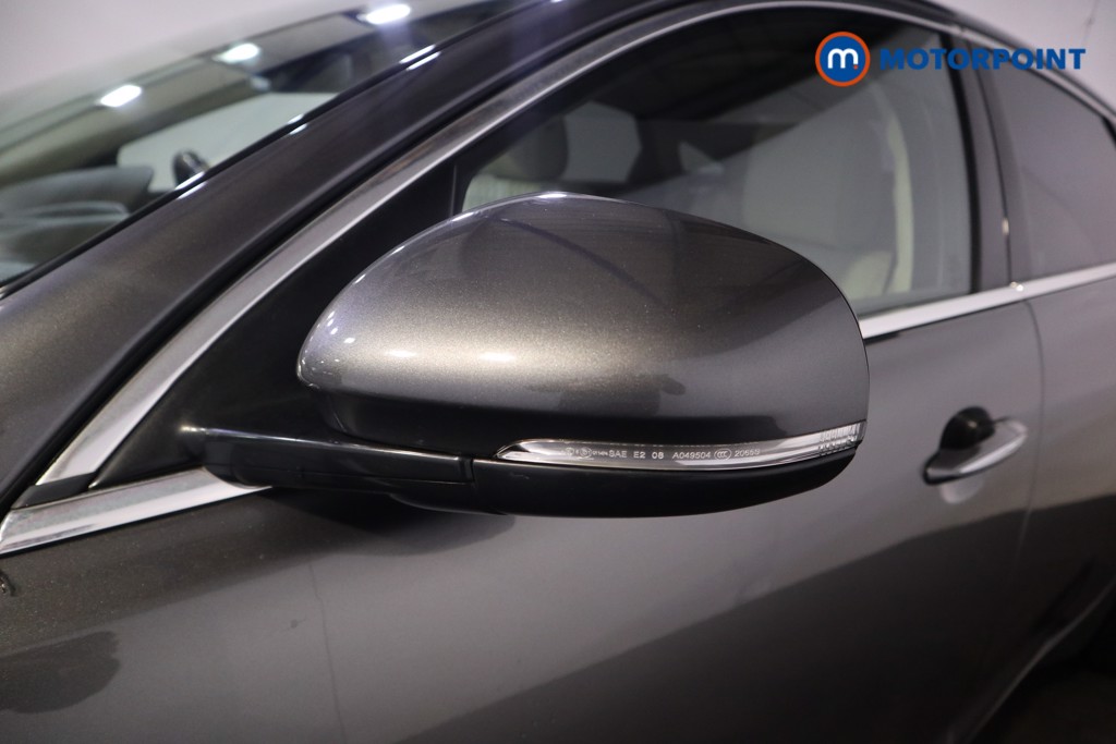 Jaguar XJ Portfolio Automatic Diesel Saloon - Stock Number (1591218) - 37th supplementary image