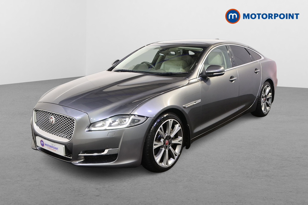 Jaguar XJ Portfolio Automatic Diesel Saloon - Stock Number (1591218) - Passenger side front corner
