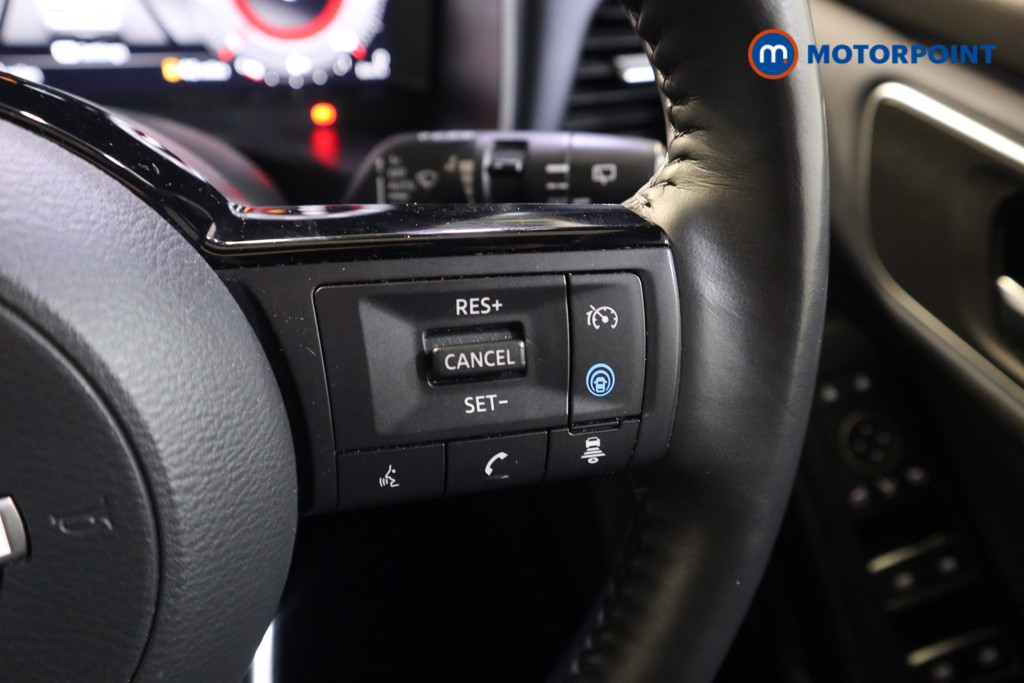 Nissan Qashqai Tekna Manual Petrol SUV - Stock Number (1591287) - 4th supplementary image