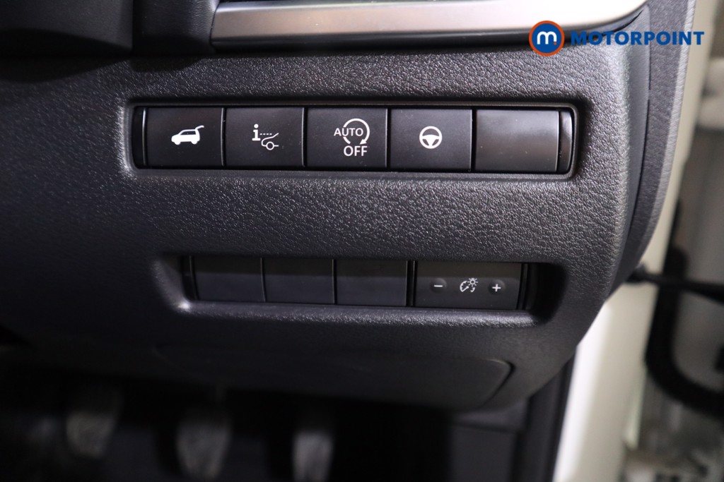 Nissan Qashqai Tekna Manual Petrol SUV - Stock Number (1591287) - 11th supplementary image