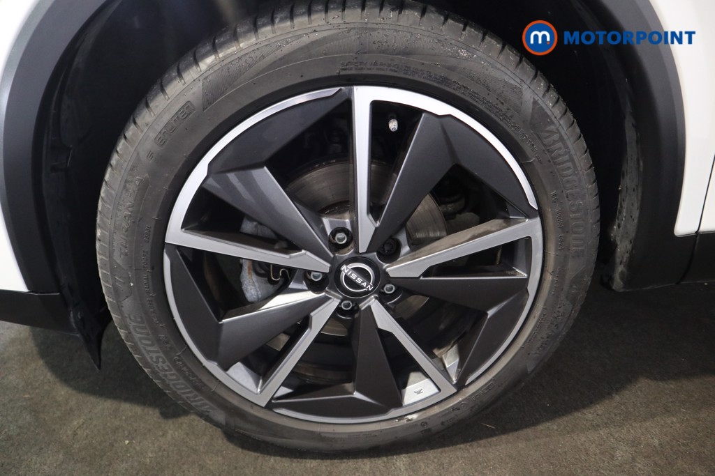 Nissan Qashqai Tekna Manual Petrol SUV - Stock Number (1591287) - 23rd supplementary image