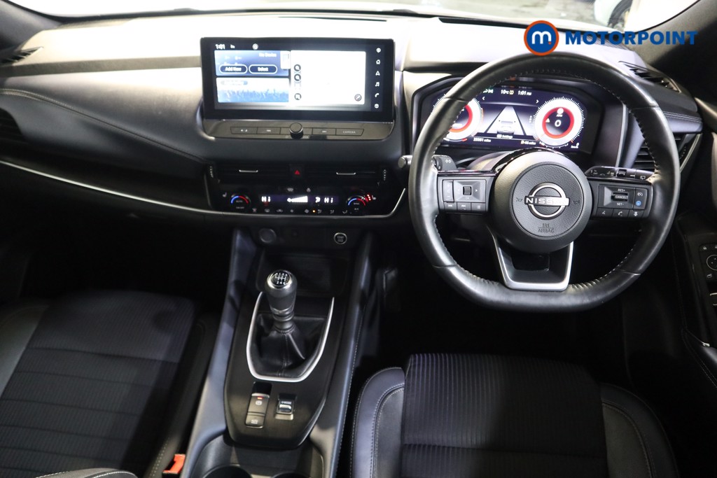 Nissan Qashqai Tekna Manual Petrol SUV - Stock Number (1591287) - 1st supplementary image